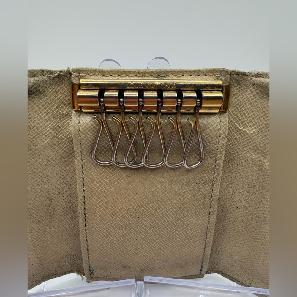Louis Vuitton Damier Azur 6 Key Cles - Picture 4 of 5
